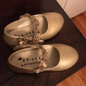 Gold Velcro toddler girl dress shoes